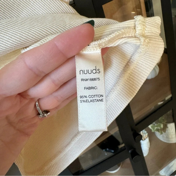 Nuuds baby tee cropped top ribbed beige fitted bone crewneck short sleeve skims - Picture 5 of 7